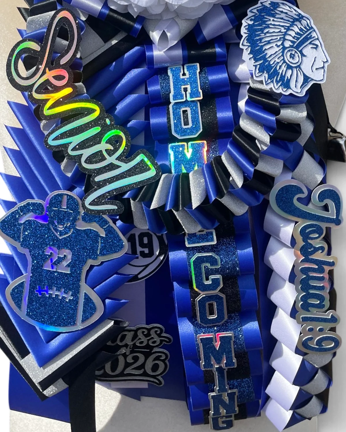 Silver Level Traditional Homecoming Garter detail 2
